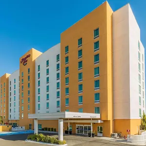 https://hampton-inn-by-hilton-queretaro-tecnologico.hotels-in-queretaro.com